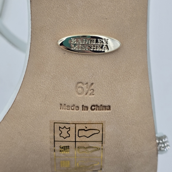 Badgley Mischka Ultra Kitten Heels, Soft Blue Radiance, Women's 6.5 - Picture 13 of 13